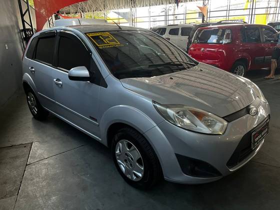 FORD FIESTA 1.6 MPI CLASS HATCH 8V FLEX 4P MANUAL
